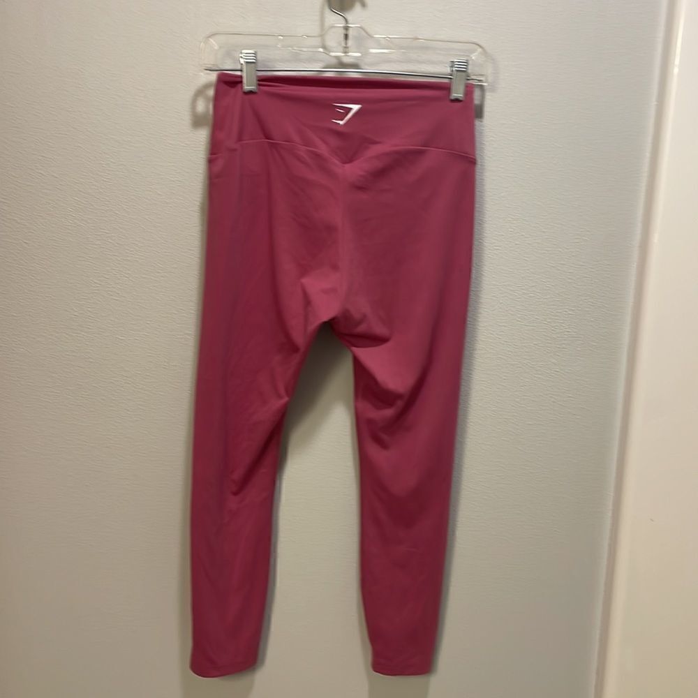 Gymshark woman’s pink Capri leggings - Picture 6 of 6